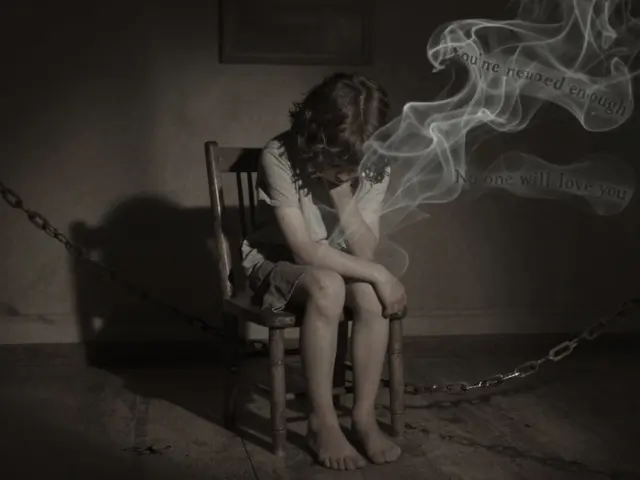 Emoční zneužívání: Jak neviditelné trauma ovlivňuje život a jak ho v terapii léčit